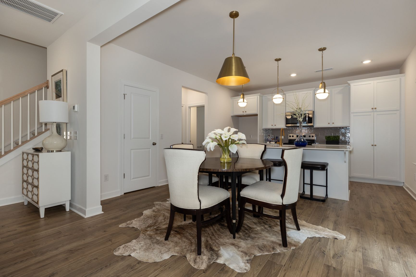 kitchen  6005 Honnicut Dr, Centreville, VA 20121 | Redfin